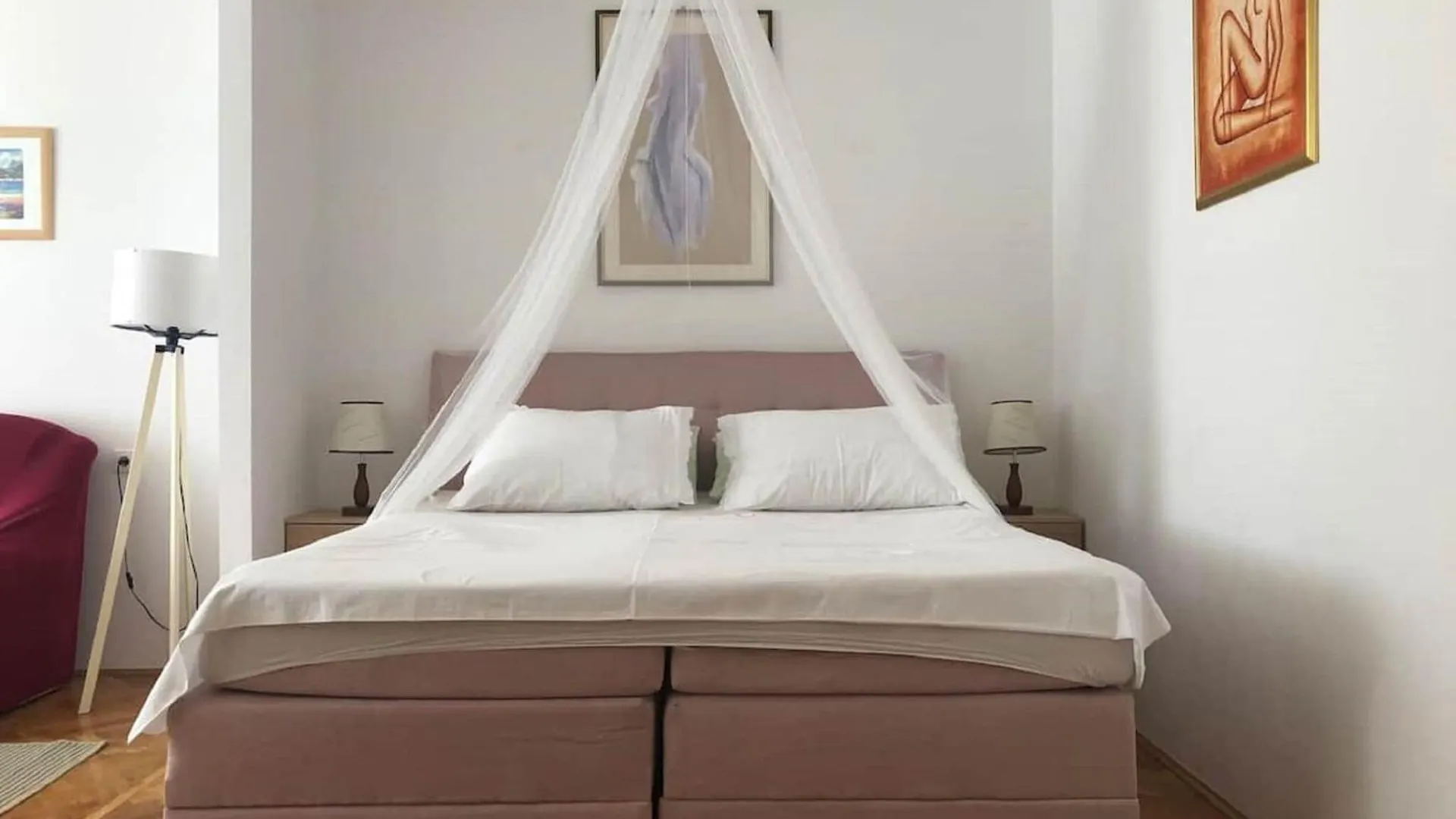 Apartment Ema - One Bedroom Apartment With Balcony Split